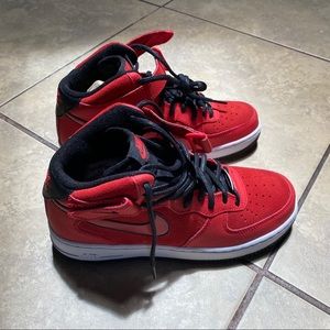 Nike Air Force 1 ‘07 Mid Suede